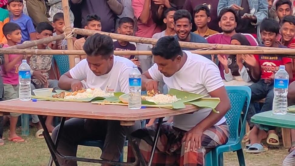 ঘোড়াঘাটে ভিন্নধর্মী খেলা, খাদক (হাঙর) প্রতিযোগিতা